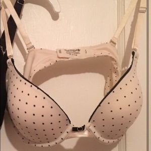 Macy’s 34A push-up bra